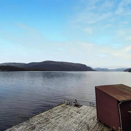 3 Bedroom Stunning In Omastrand Sanddal