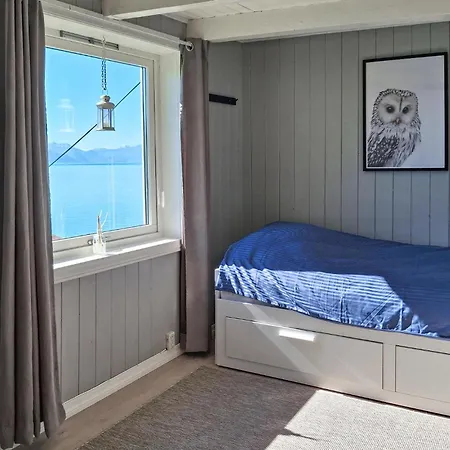 3 Bedroom Stunning In Omastrand Ferienhaus