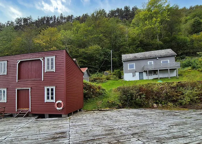 3 Bedroom Stunning In Omastrand Sanddal